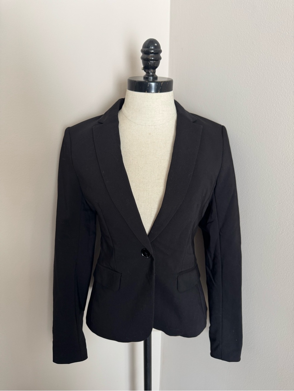 H&M Black Single-Button Tailored Blazer
